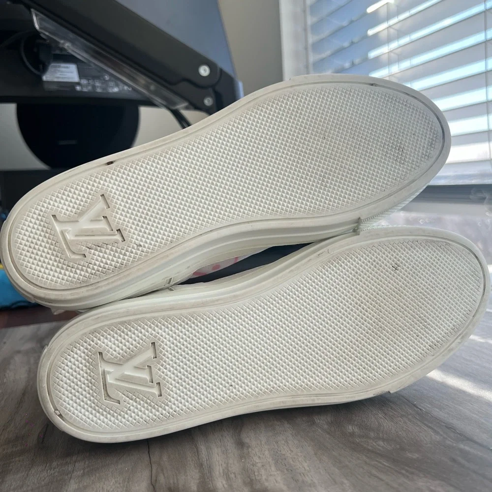 Louis Vuitton Stellar Monogram Sneaker Size 8.5 (EU 39) Womens - Picture 9 of 9